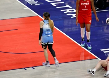 Teresa Weatherspoon weighs in on Chennedy Carter incident