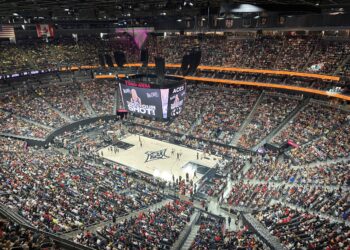 Sights and sounds: Hot game in the desert