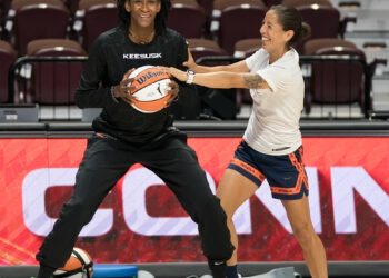 Meet the WNBA athletic trainers and other sideline superheroes