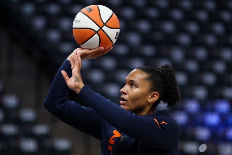 Locked On Women's Basketball Bonus: An Alyssa Thomas trade?