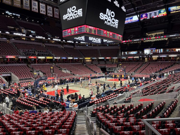Indiana Fever use defense — no, really — to make statement with opening night win vs Chicago Sky