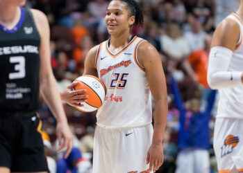 Sights and sounds: Alyssa Thomas' Connecticut homecoming