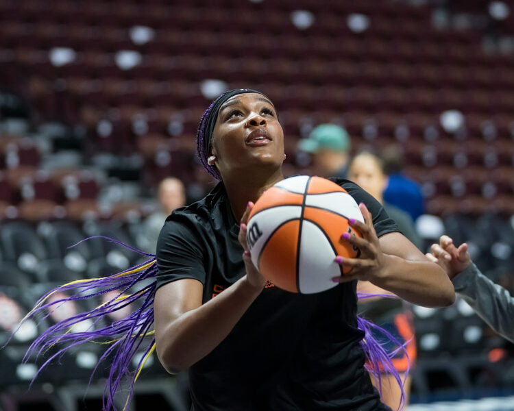 Aaliyah Edwards makes Connecticut Sun home debut