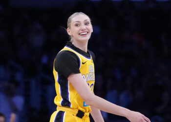 Cameron Brink emotional in her return to the Bay Area