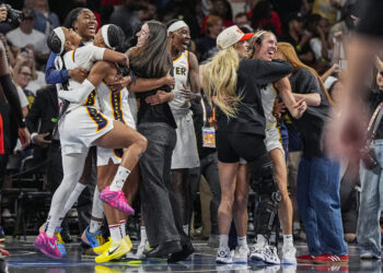 Indiana Fever's resilience pushes them into second round