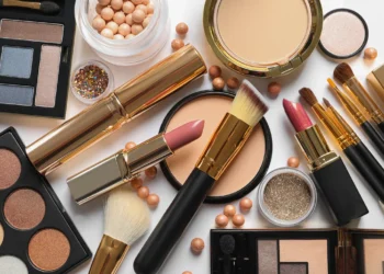 The Future of Beauty: Why Organic and Vegan Cosmetics Are Taking Over the Market